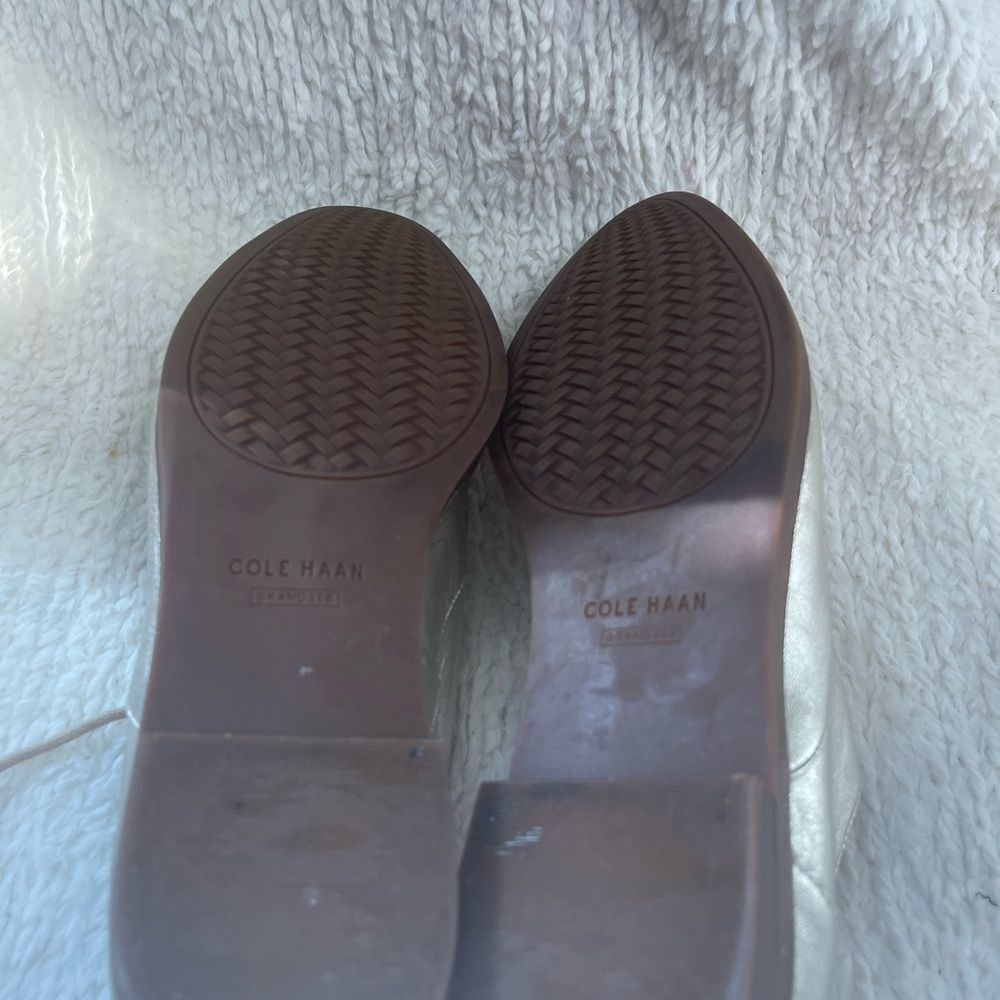 Metallic Gold Lace-Up Women's Oxford Shoes - Picture 9 of 10